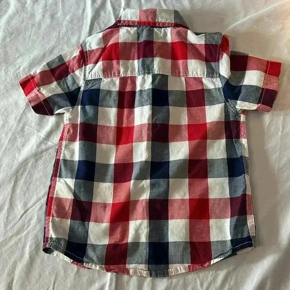 Oshkosh B’Gosh - short sleeve  button-down shirt. Size 3. - Picture 4 of 4